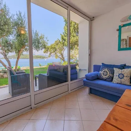 - Comfort One Bedroom H5